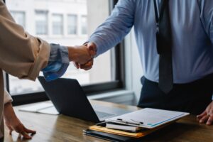 Bienvenido al mundo de las empresas mayoristas, entender su importancia puede marcar la diferencia entre el éxito y la estabilidad en el mercado actual, es un componente esencial en la cadena de suministro que puede transformar la manera en que tu negocio opera y crece.